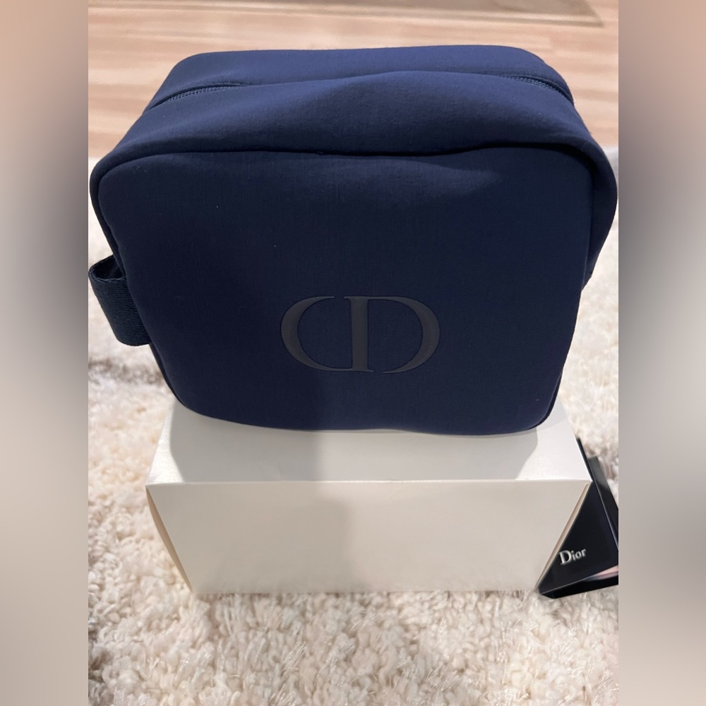New Dior navy cosmetic case toiletry bag - Picture 10 of 13